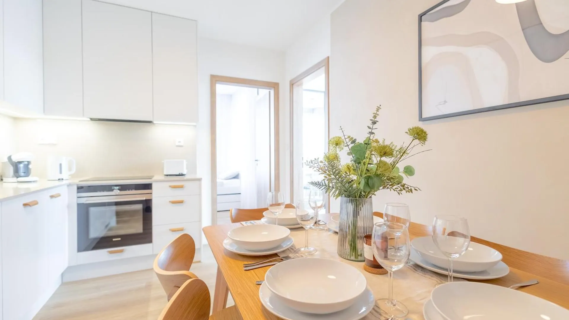Apartament Bright 2Br - 8Th Floor, Balcony, Free Parking - By Gravity Praga