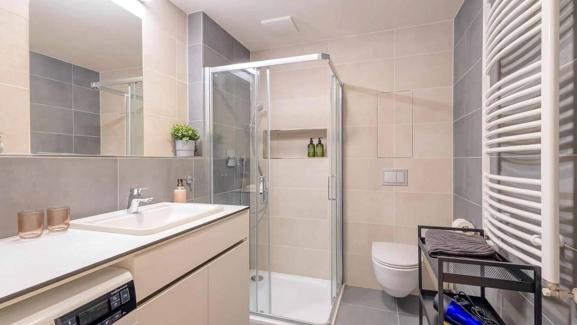 Appartement Bright 2Br - 8Th Floor, Balcony, Free Parking - By Gravity Prague